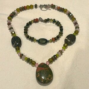 Unakite green stone necklace and matching bracelet.